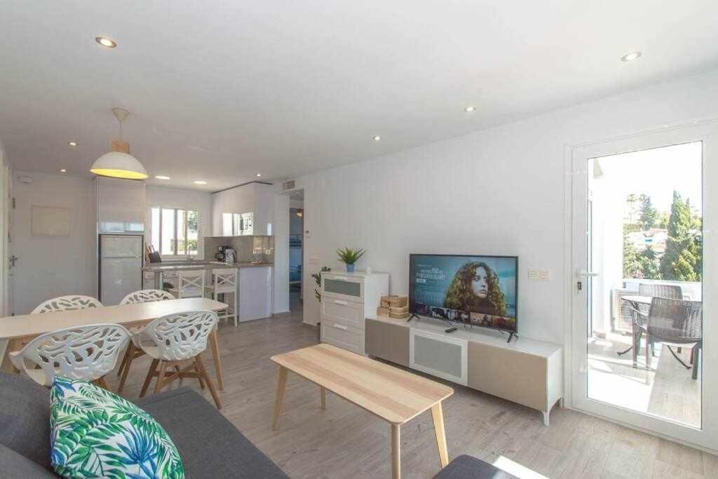 Casablanca 3 Apartamento Con Vistas Al Mar ฟูเอนฮิโรลา ภายนอก รูปภาพ